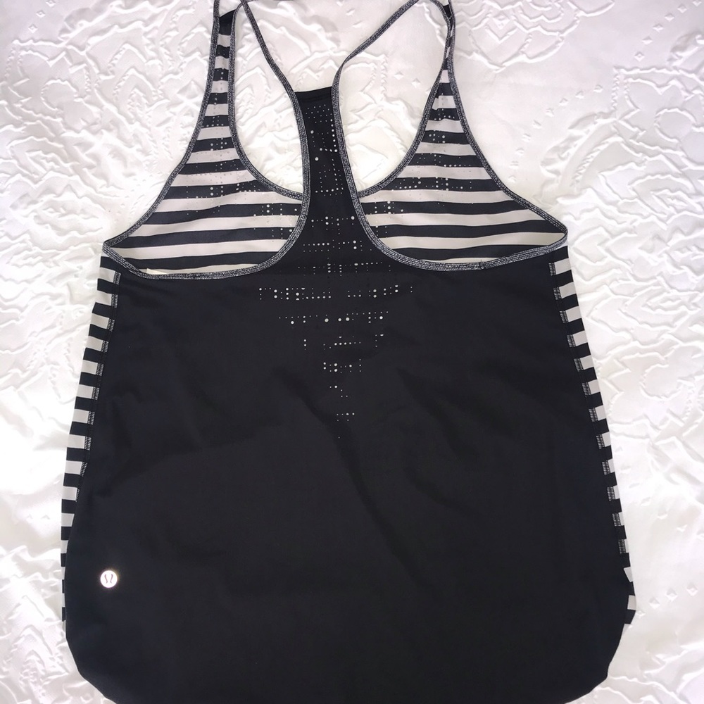 Lululemon tank top size Medium loose fit